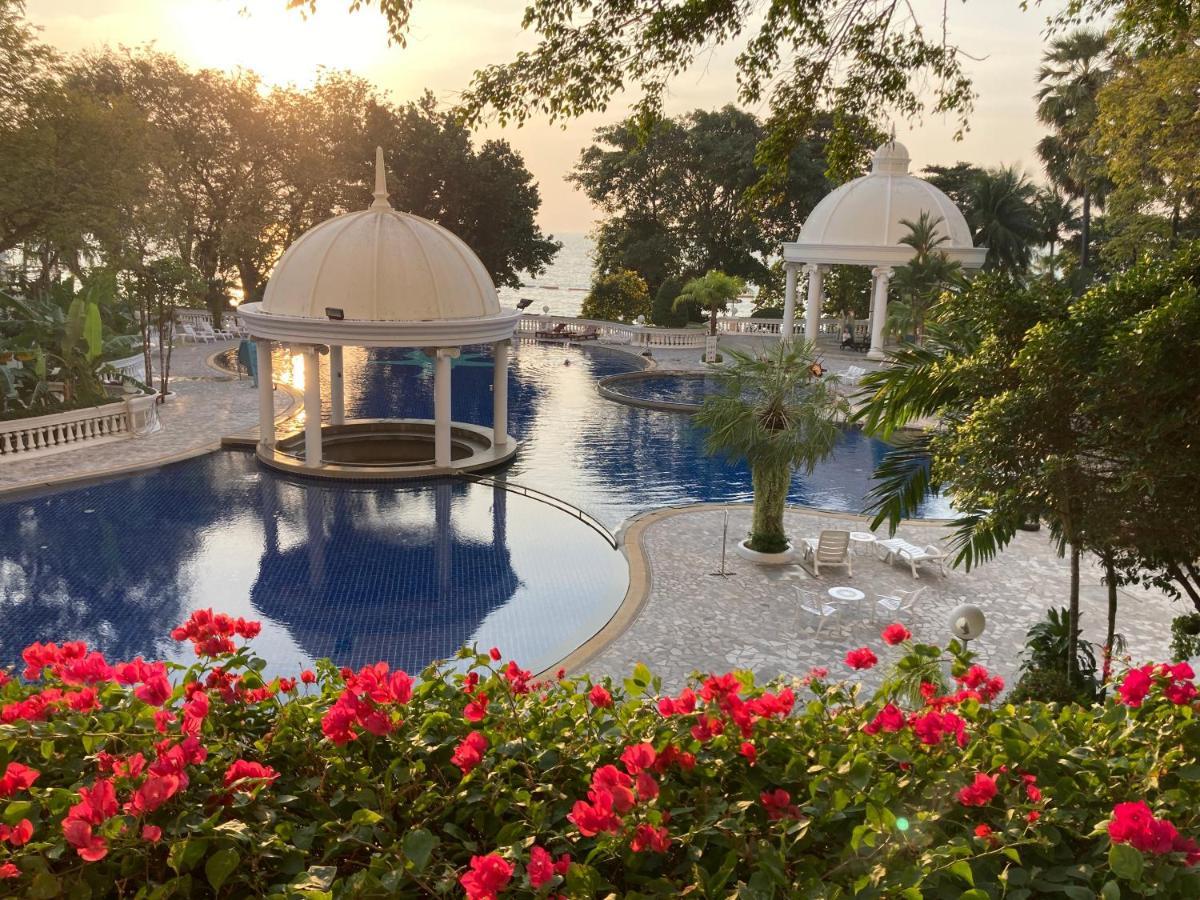 Sky Beach Beachfront Паттая Екстер'єр фото