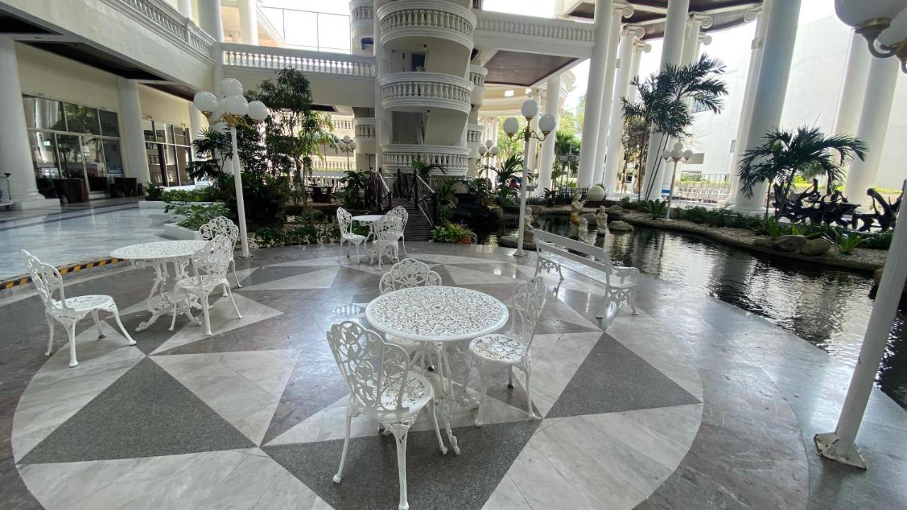 Sky Beach Beachfront Паттая Екстер'єр фото