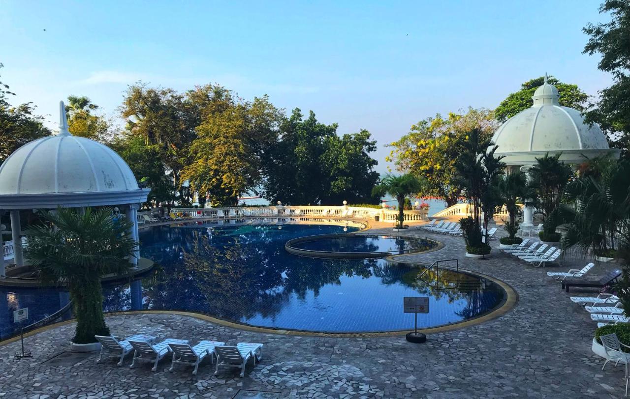 Sky Beach Beachfront Паттая Екстер'єр фото